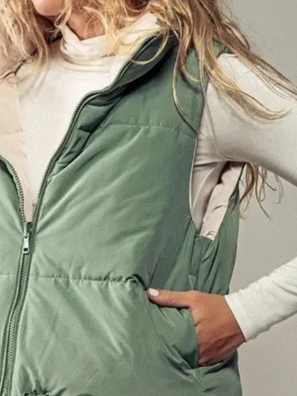 Ci Sono Sage Green Quilted Puffer Winter Vest Women’s Size Medium